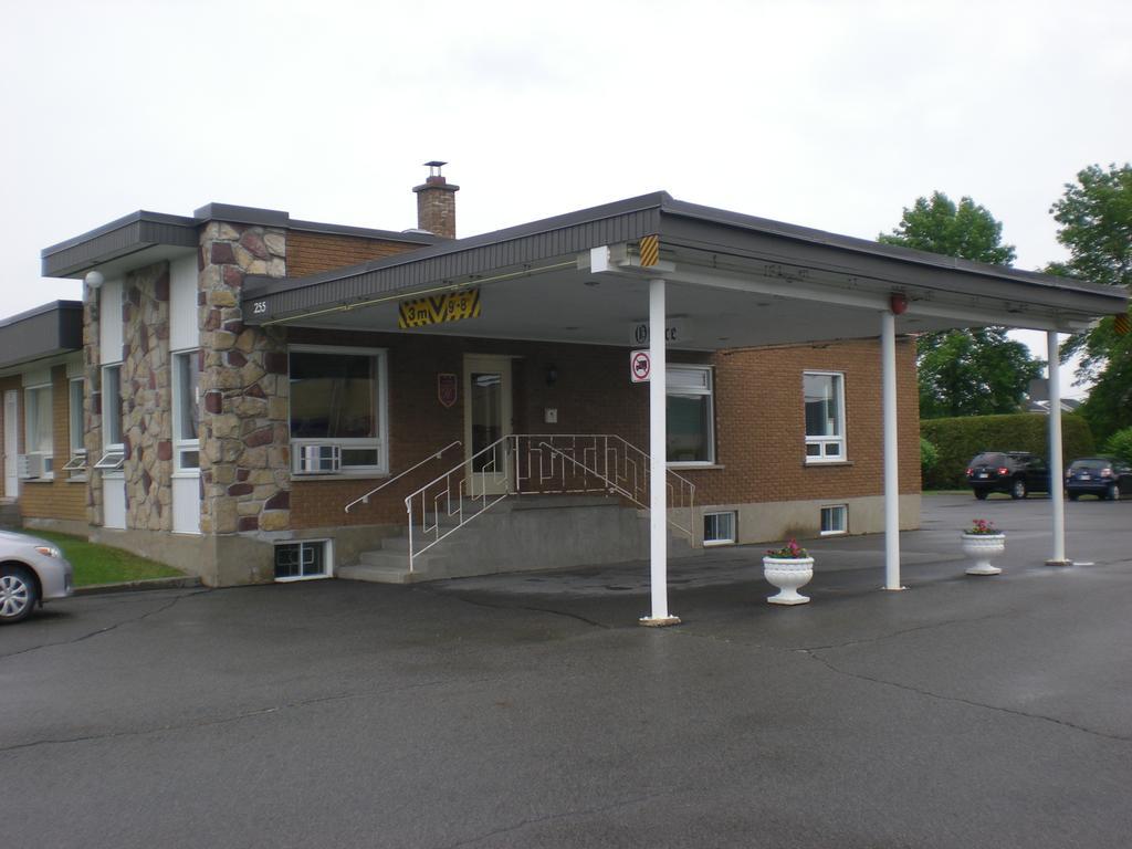 Motel Vaudreuil Luaran gambar
